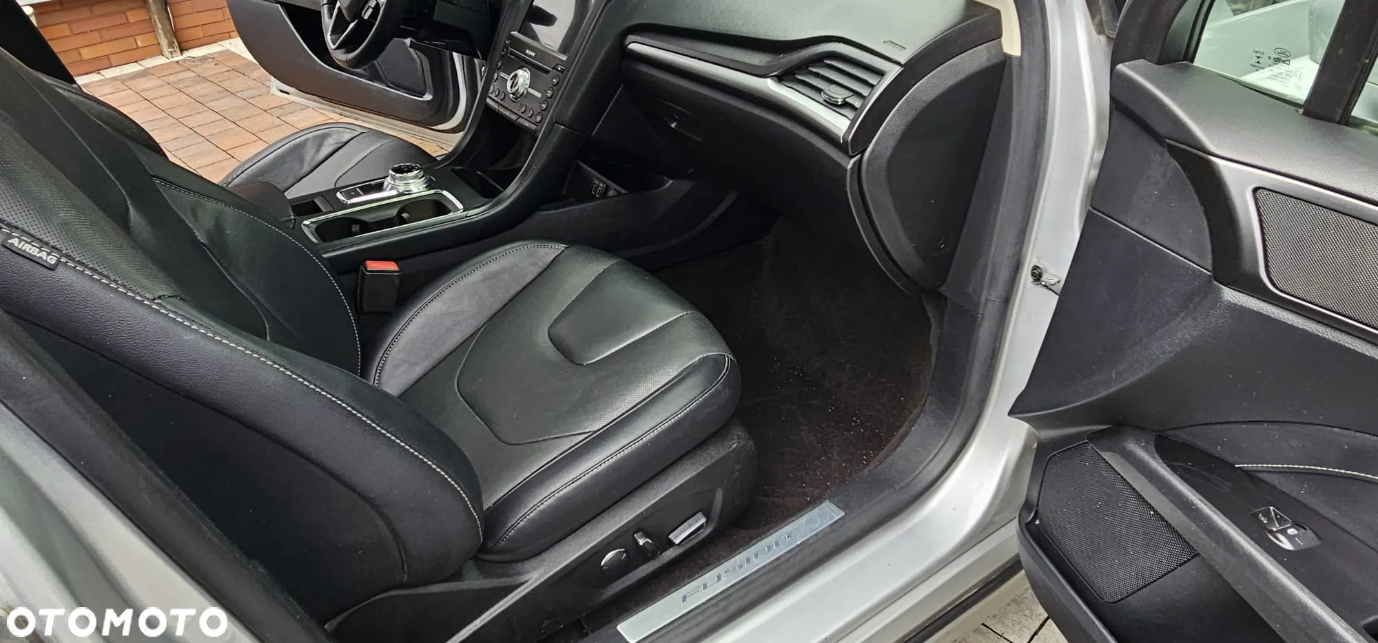 Ford Fusion 2.0 EcoBoost Titanium - 14