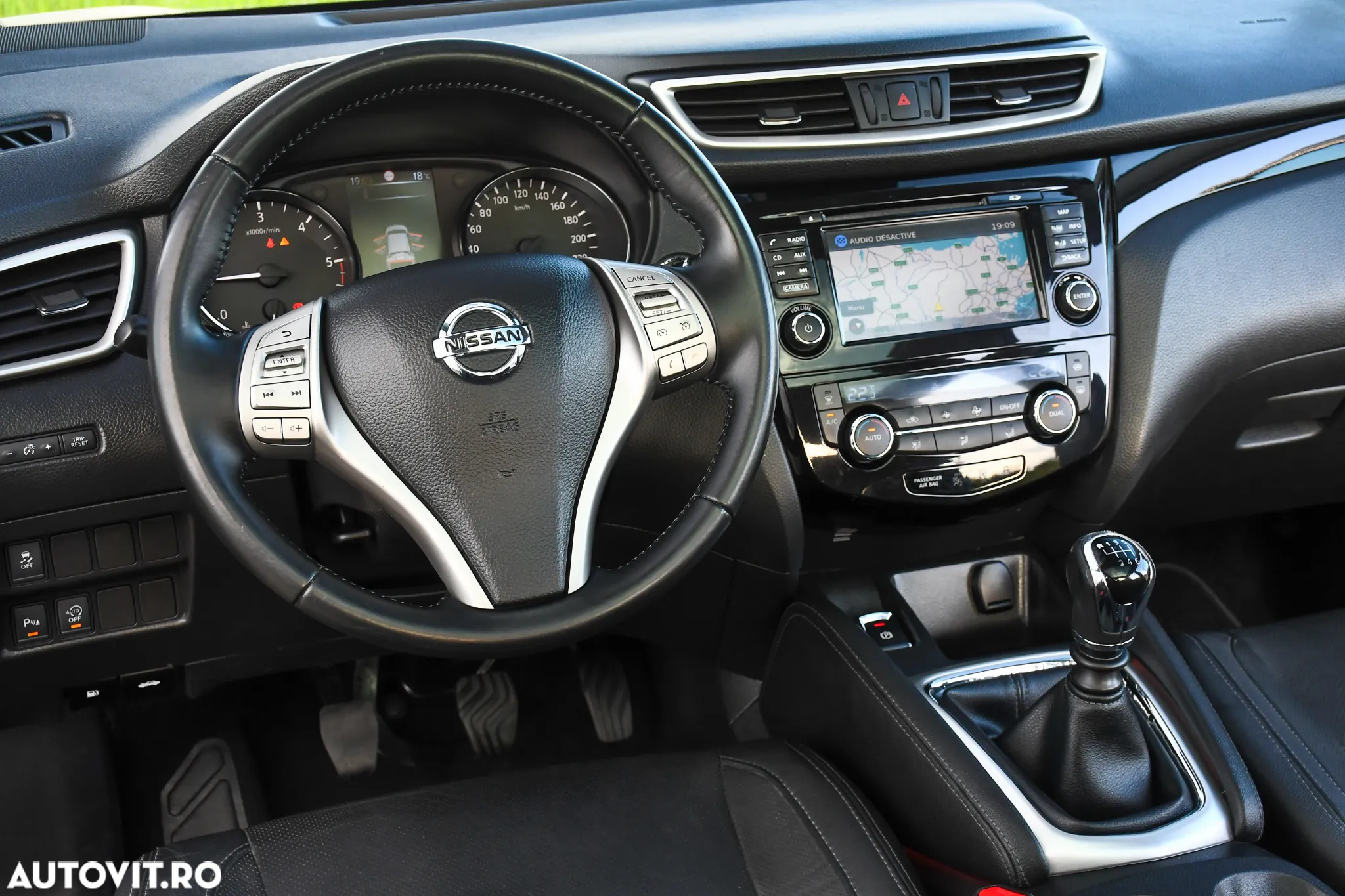 Nissan Qashqai 1.5 DCI Start/Stop N-Connecta - 15