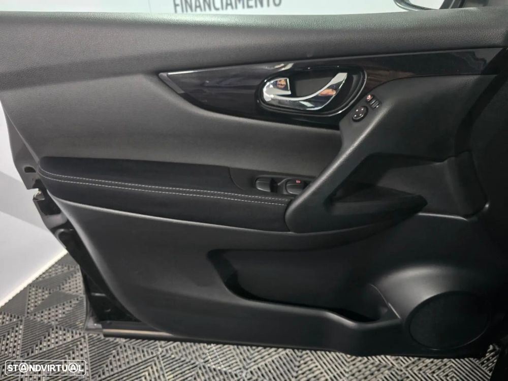 Nissan Qashqai 1.5 dCi N-Connecta 18 - 15