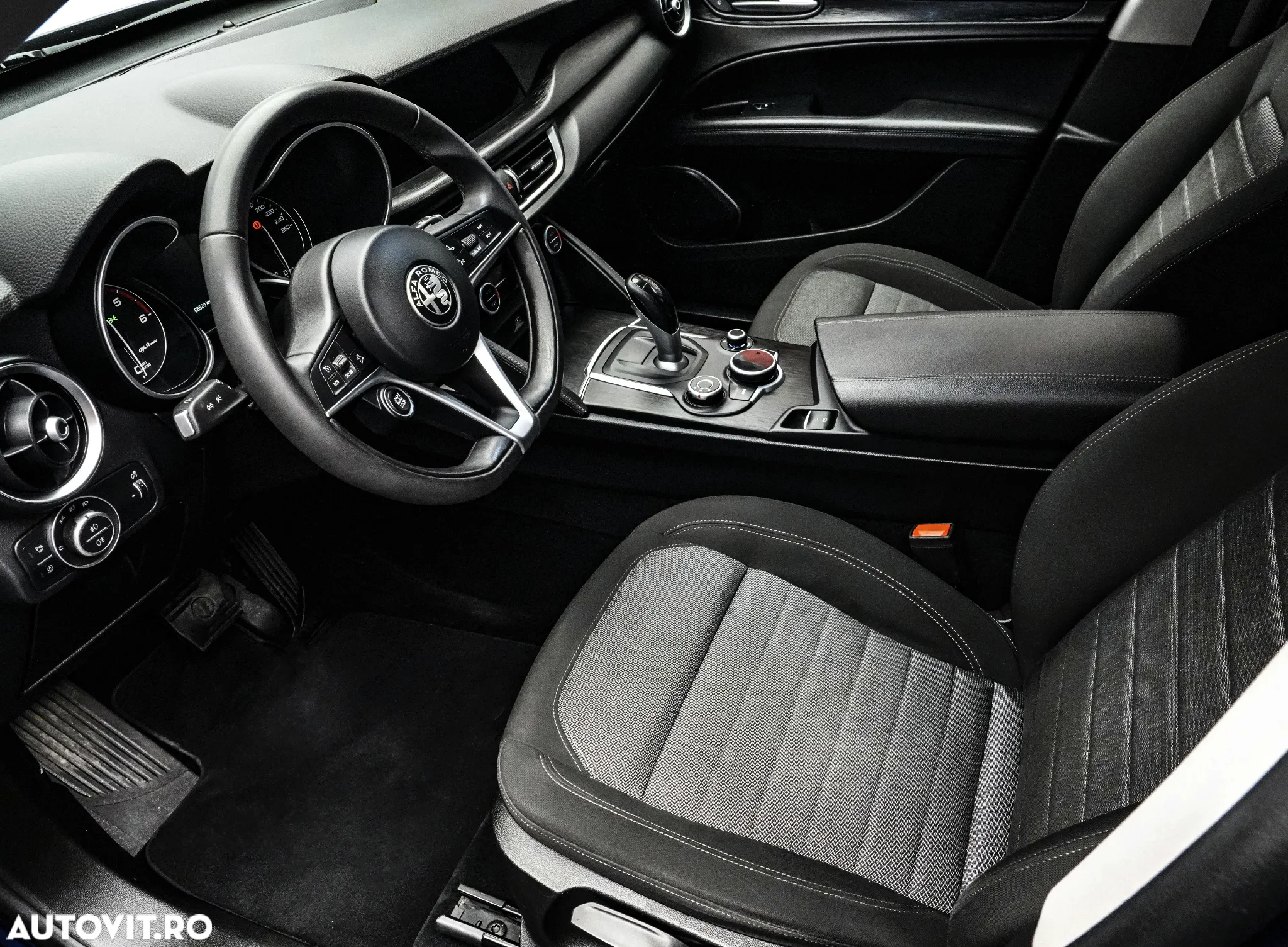 Alfa Romeo Stelvio 2.2 JTDM Super - 11