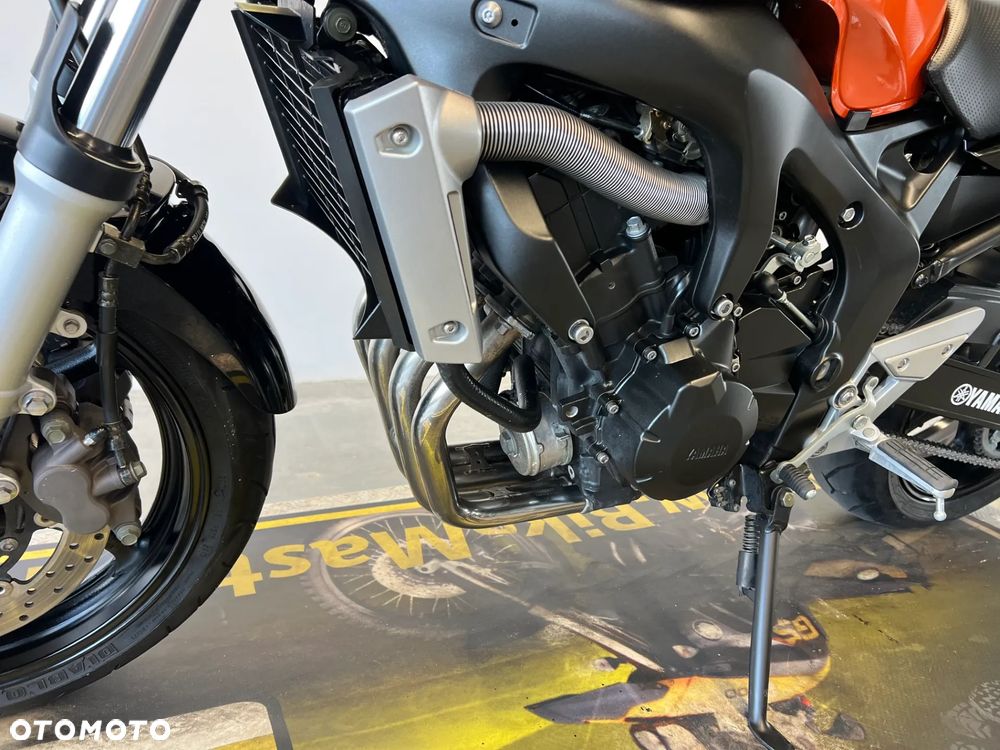 Yamaha FZ6 - 8