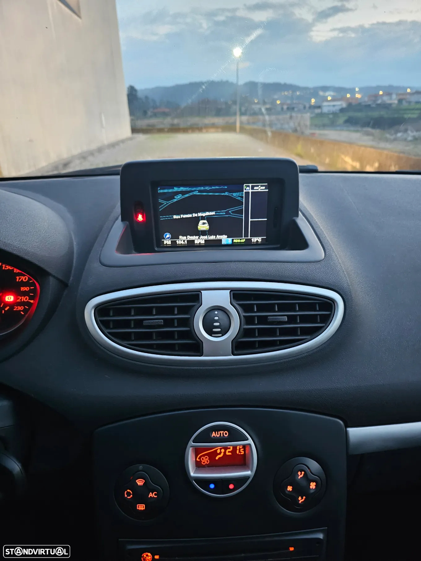 Renault Clio 1.2 16V Dynamique S - 25