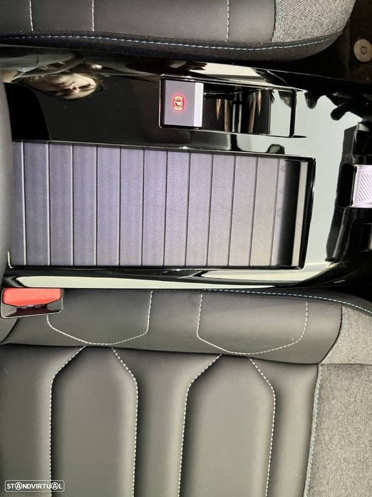 Citroën e-C4 50 kWh Shine - 28