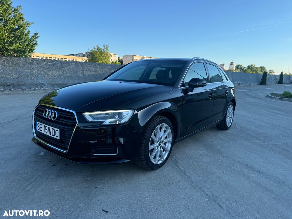 Audi A3 2.0 TDI Stronic Ambiente - 2