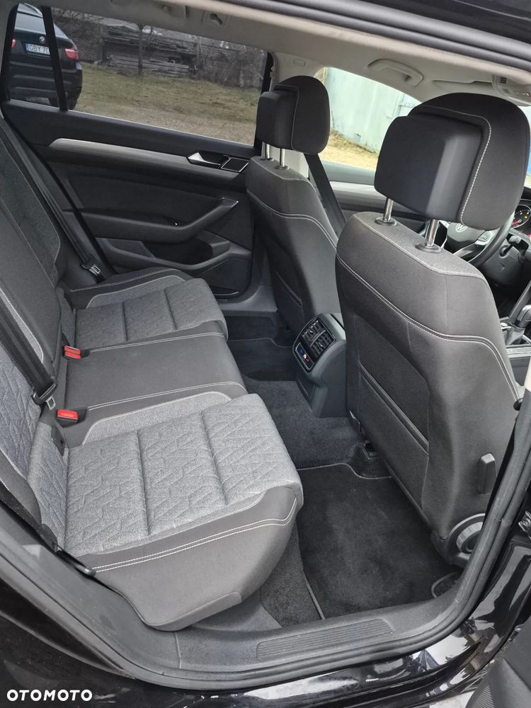 Volkswagen Passat ver-2-0-tdi-scr-dsg-elegance - 9