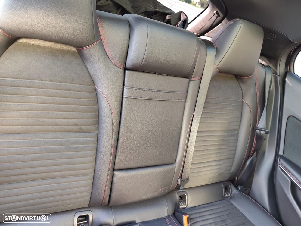 Mercedes-Benz GLA 180 d 7G-DCT AMG Line - 16