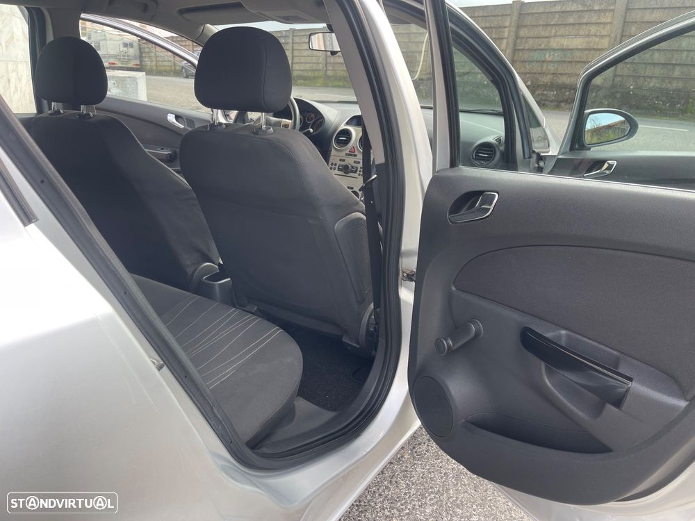 Opel Corsa 1.2 Cosmo - 12