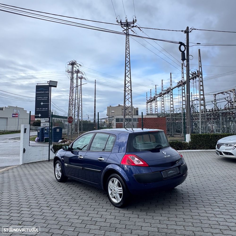 Renault Mégane 1.5 dCi Confort Authentique - 5