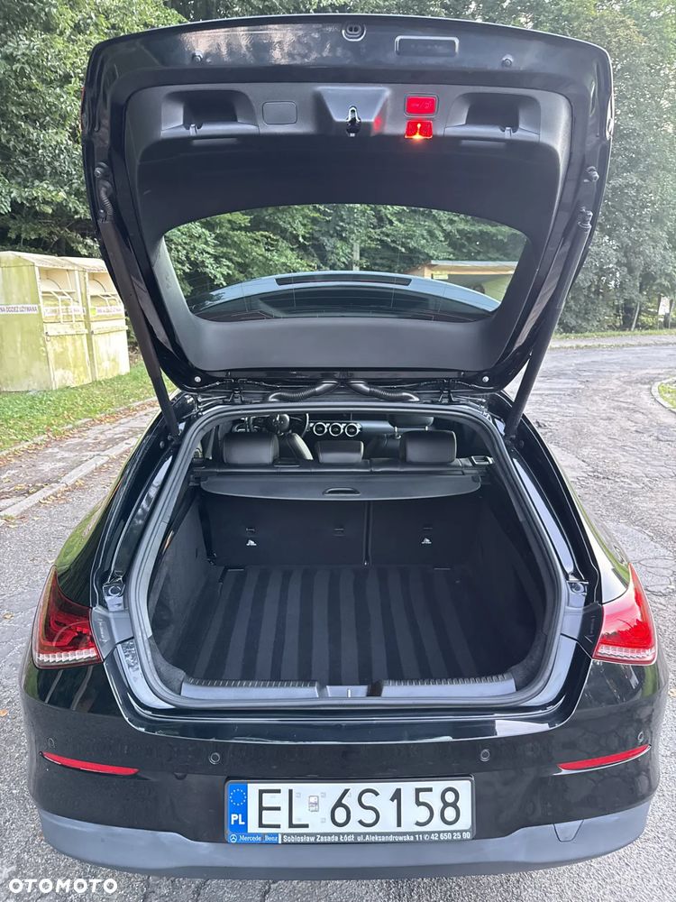 Mercedes-Benz CLA 200 7G-DCT - 30
