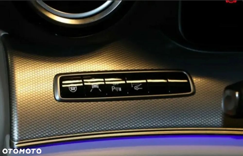 Mercedes-Benz Klasa E - 8