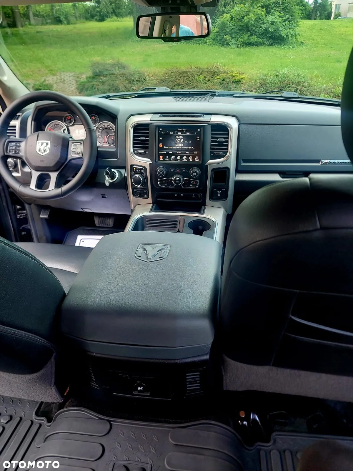 Dodge RAM 1500 5.7 4x4 - 14