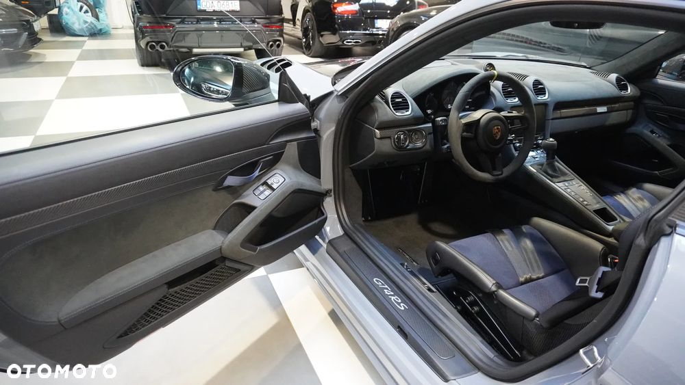 Porsche 718 Cayman GPF GT4 RS PDK - 5