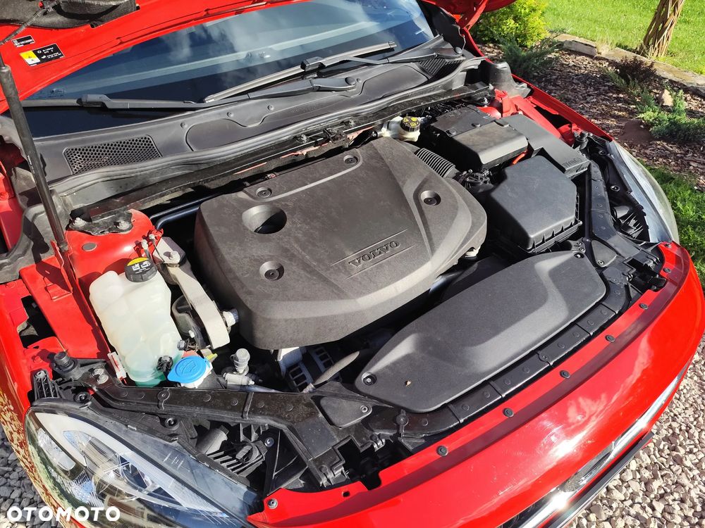 Volvo V40 D2 Drive-E Momentum - 24