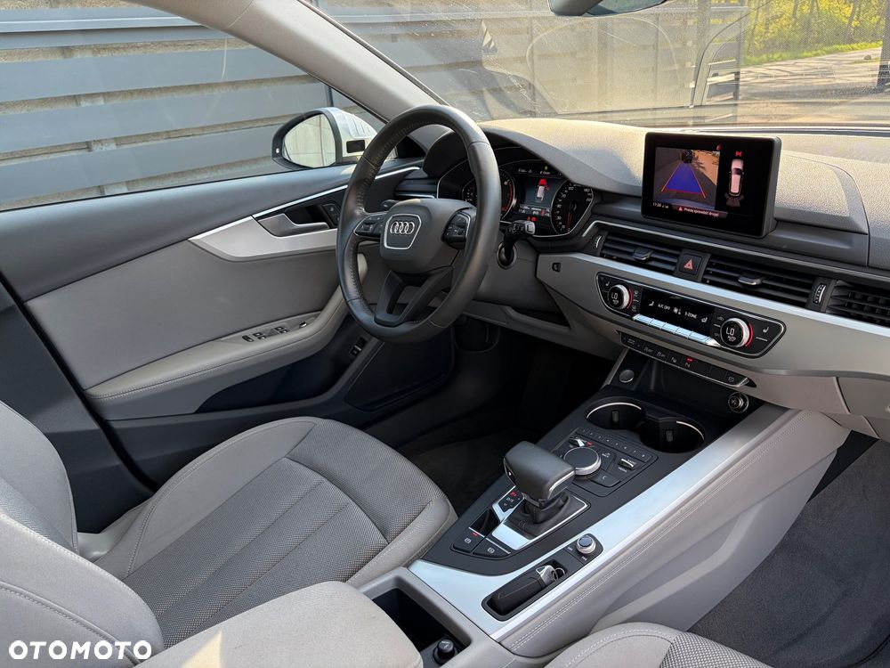 Audi A4 Avant 2.0 TFSI ultra Design S tronic - 28