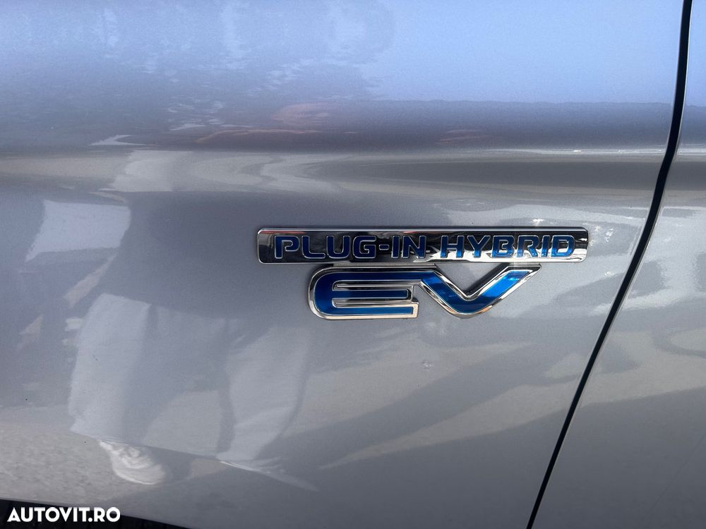 Mitsubishi Outlander ver-2-0-4wd-plus - 4