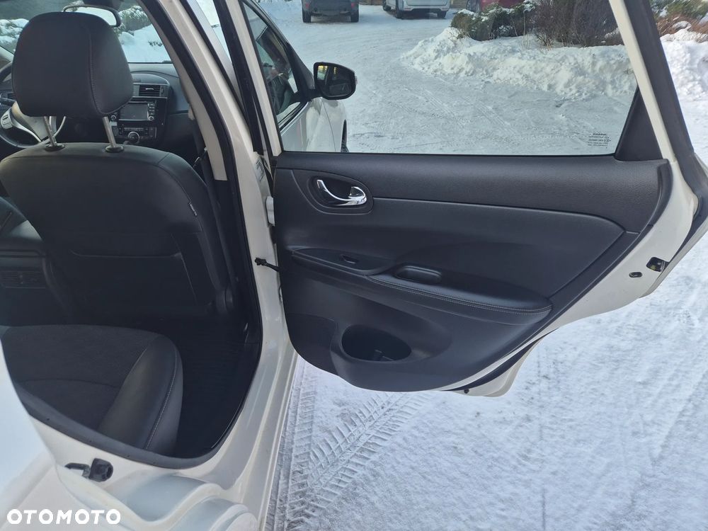 Nissan Pulsar 1.2 DIG-T Tekna EU6 - 27