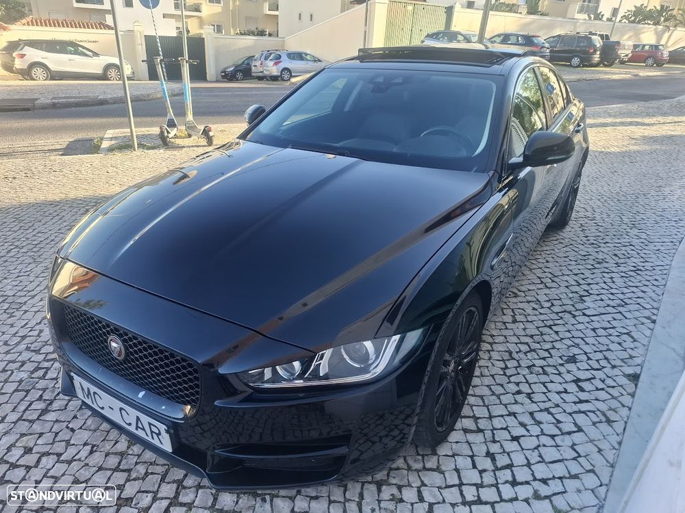 Jaguar XE 2.0 D Prestige Aut. - 3