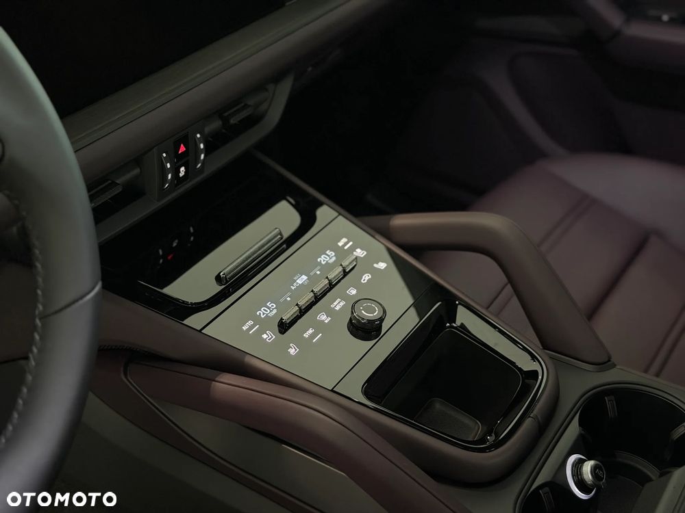 Porsche Cayenne Black Edition - 23