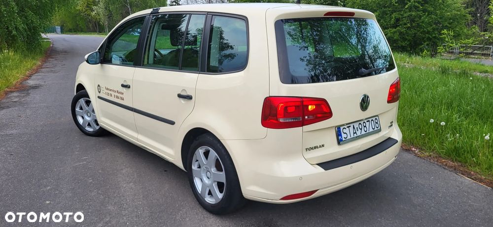 Volkswagen Touran - 4