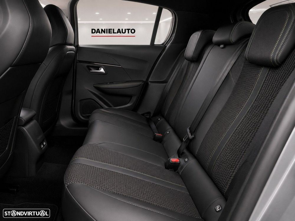 Peugeot 208 1.2 PureTech GT Line - 10