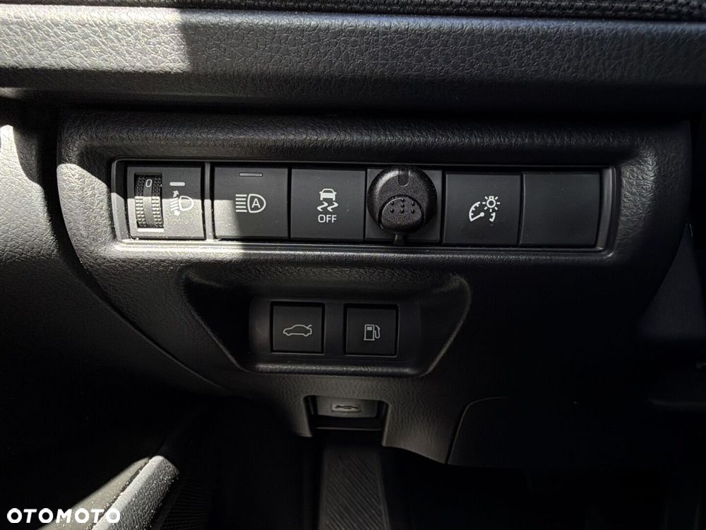 Toyota Camry - 26
