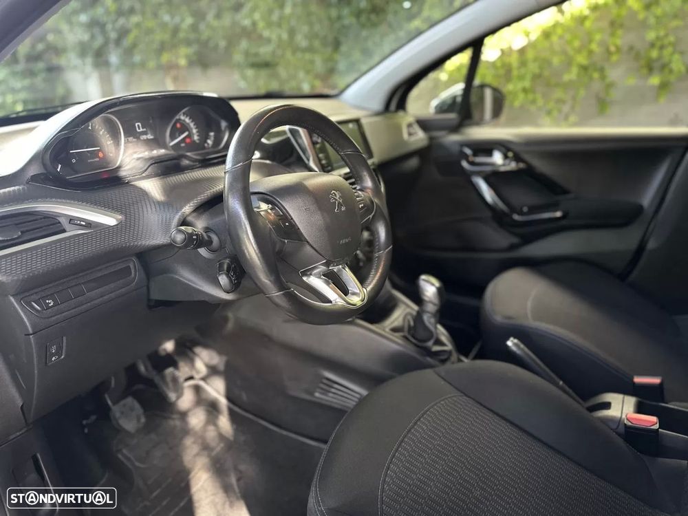 Peugeot 208 1.2 PureTech Style - 10