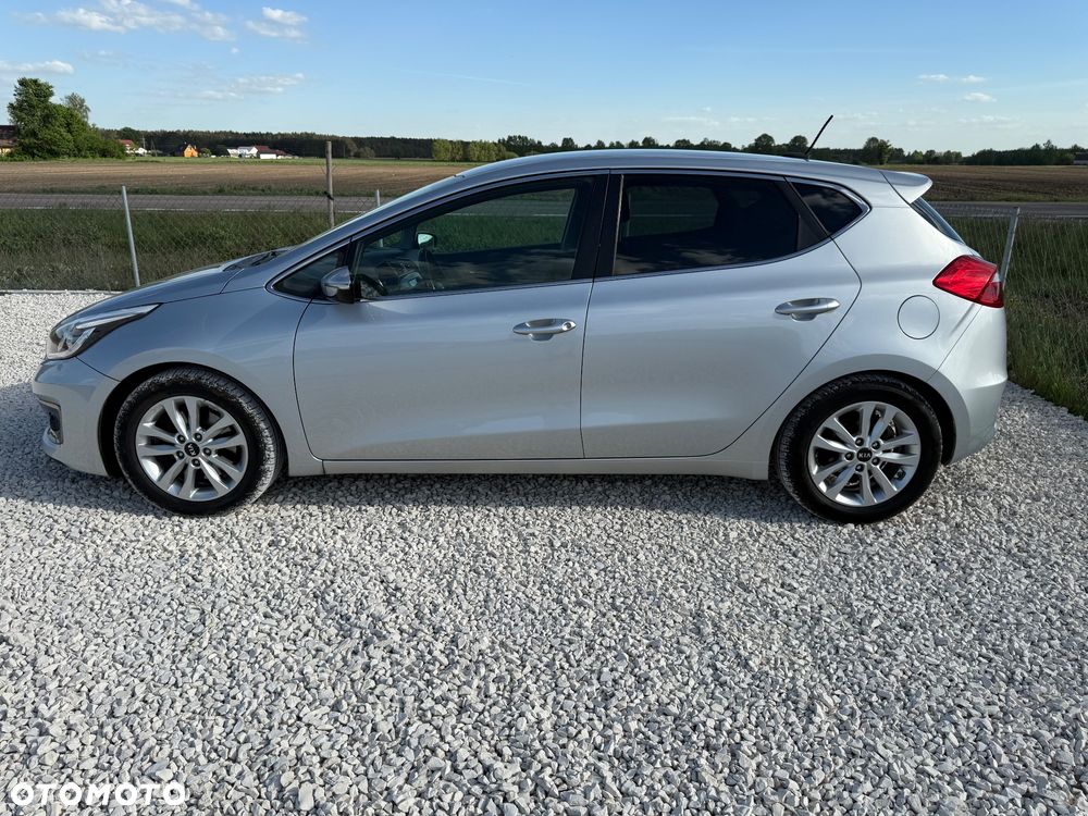Kia Ceed 1.6 CRDi 136 ISG Vision - 10