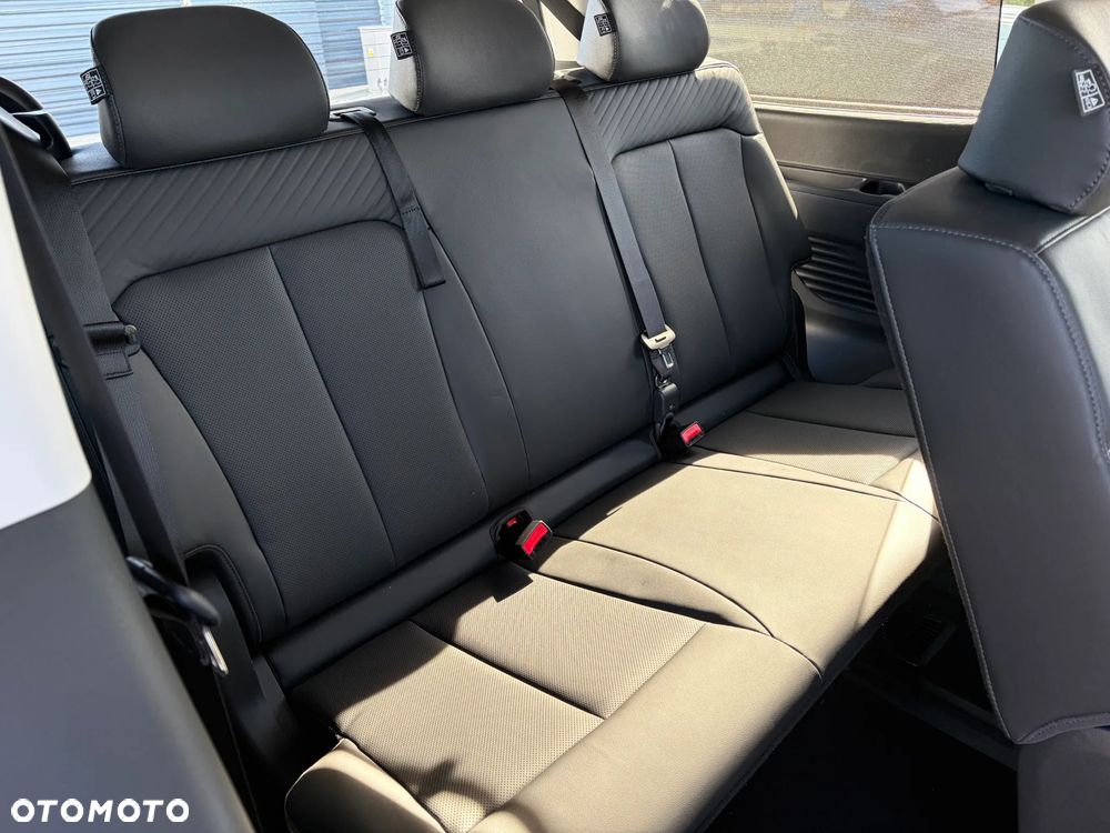 Hyundai Staria 1.6 T-GDI HEV Smart VIP - 26