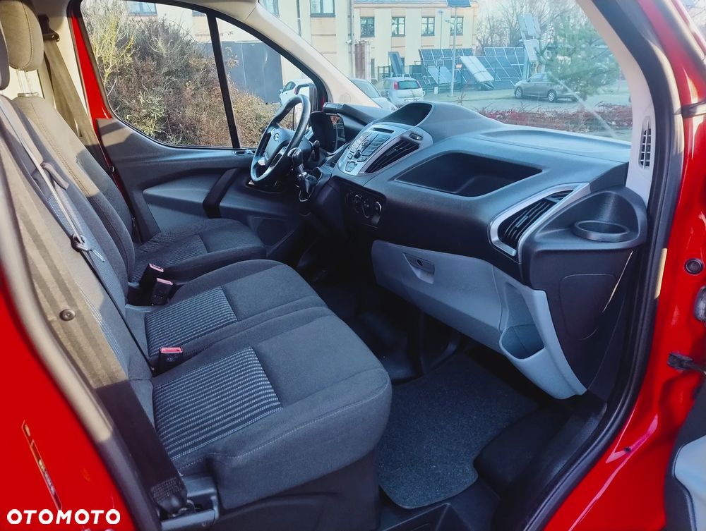 Ford TRANSIT CUSTOM - 13