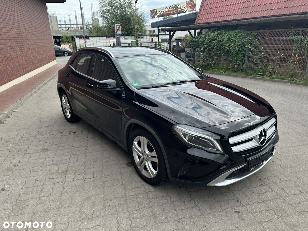 Mercedes-Benz GLA - 3