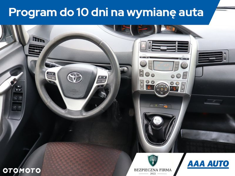 Toyota Verso - 8