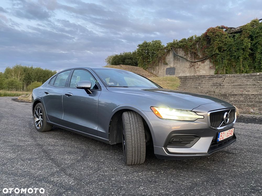 Volvo S60 T5 AWD Momentum Pro - 1