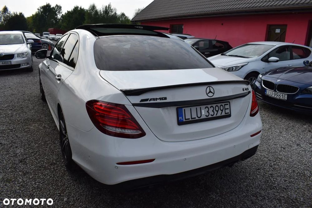 Mercedes-Benz Klasa E 43 AMG 4Matic 9G-TRONIC - 3