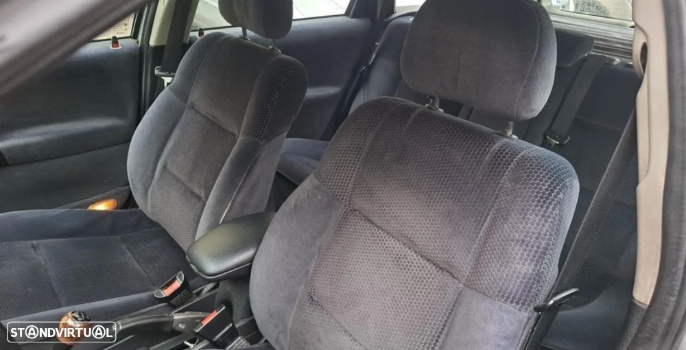 Opel Vectra Caravan 1.6 Elegance - 11