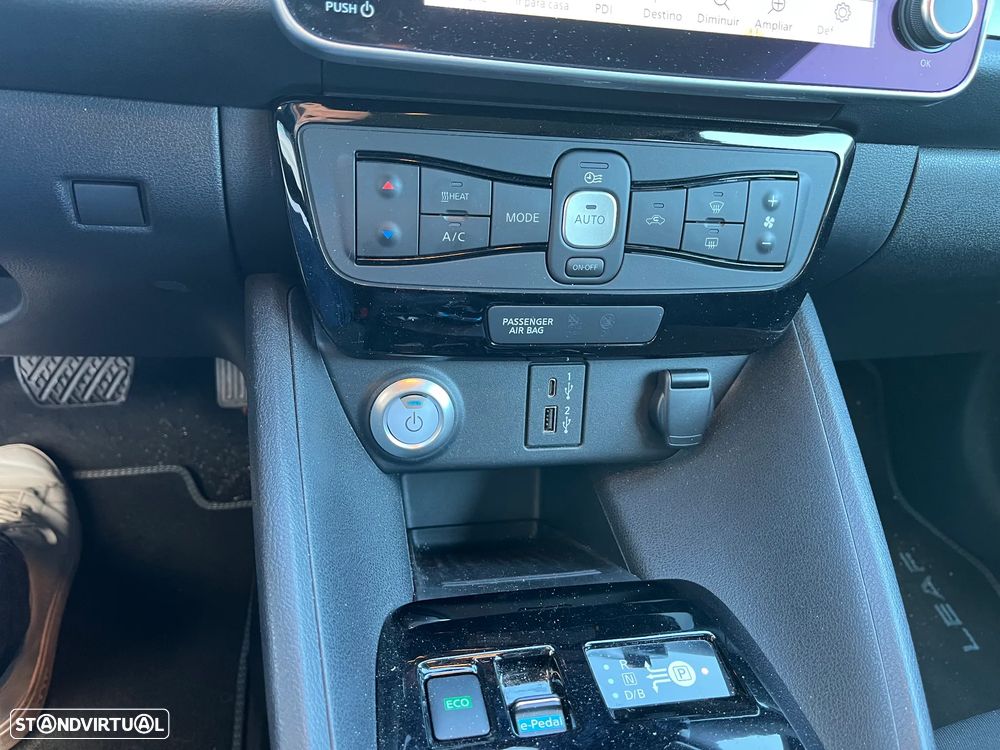 Nissan Leaf N-Connecta - 13