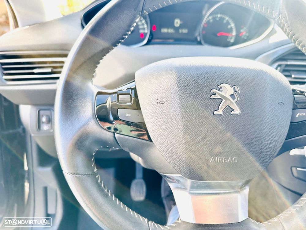 Peugeot 308 1.2 PureTech Style - 9