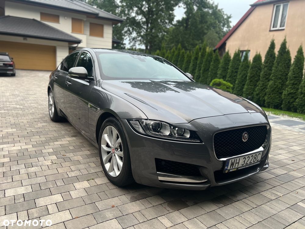 Jaguar XF 2.0 i4D Prestige - 10