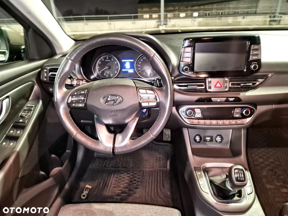 Hyundai i30 1.5 DPI Comfort - 26