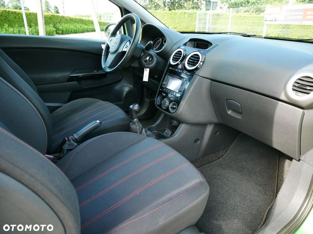 Opel Corsa 1.4 16V Sport - 20