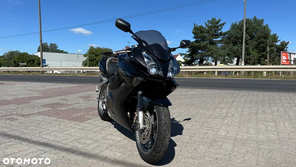 Honda VFR - 6