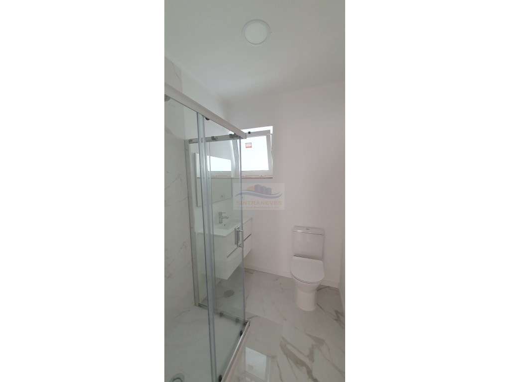 T2 Remodelado em uma cave, oferta de 1000€ em cartão presente - Grande imagem: 4/4