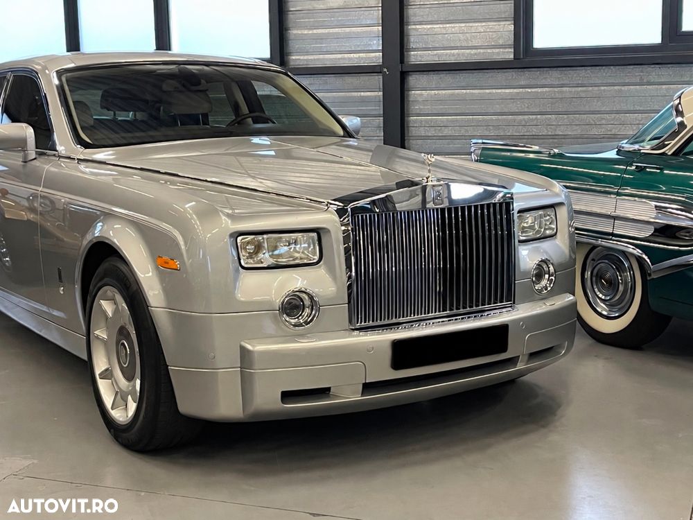 Rolls-Royce Phantom - 1