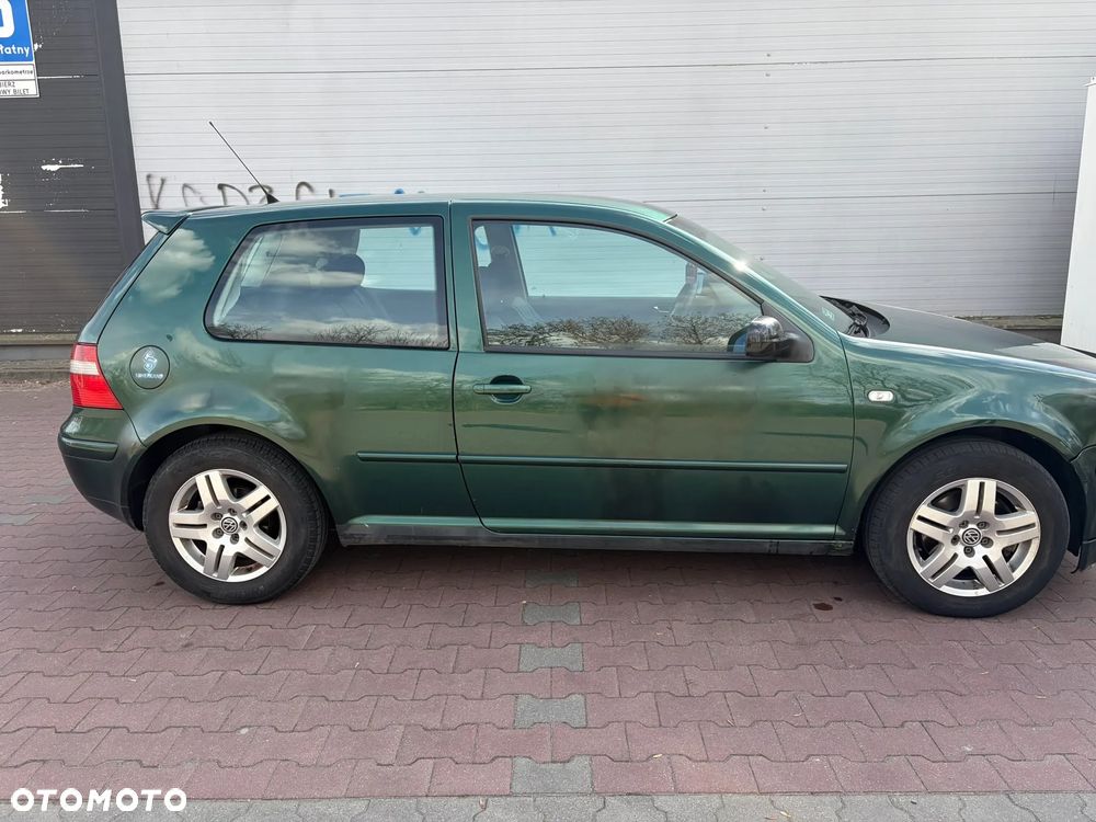 Volkswagen Golf - 4