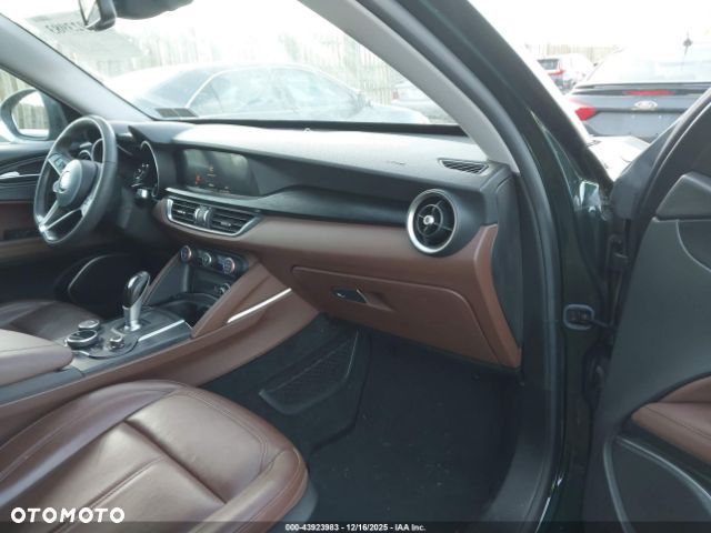 Alfa Romeo Stelvio 2.0 Turbo 16V AT8-Q4 Veloce Ti - 6