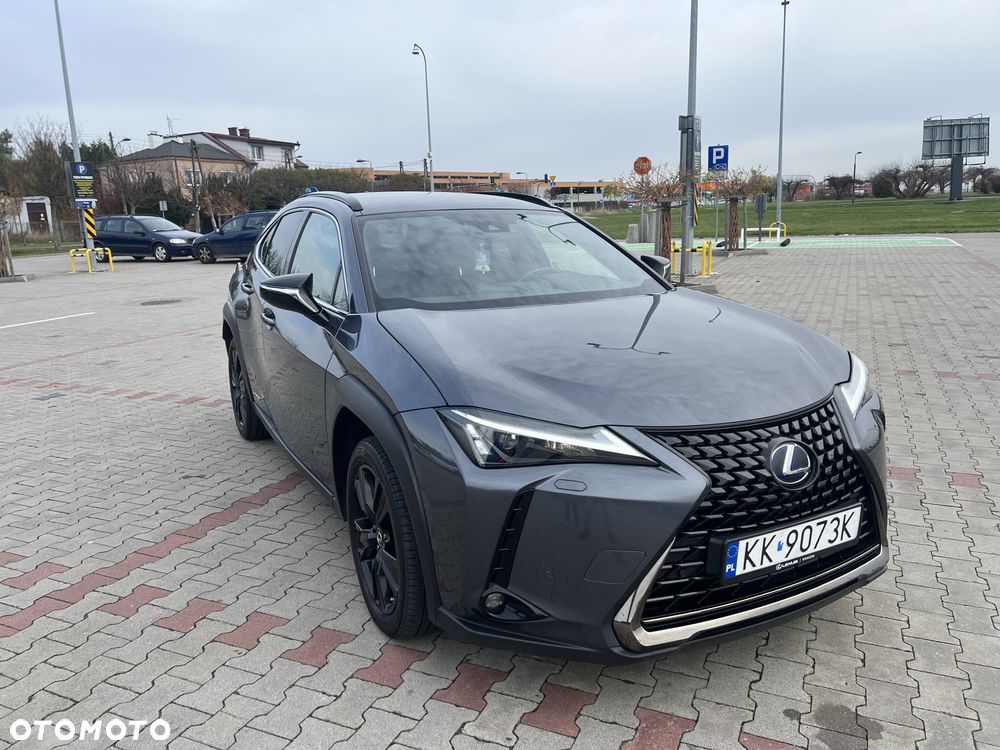 Lexus UX 2022