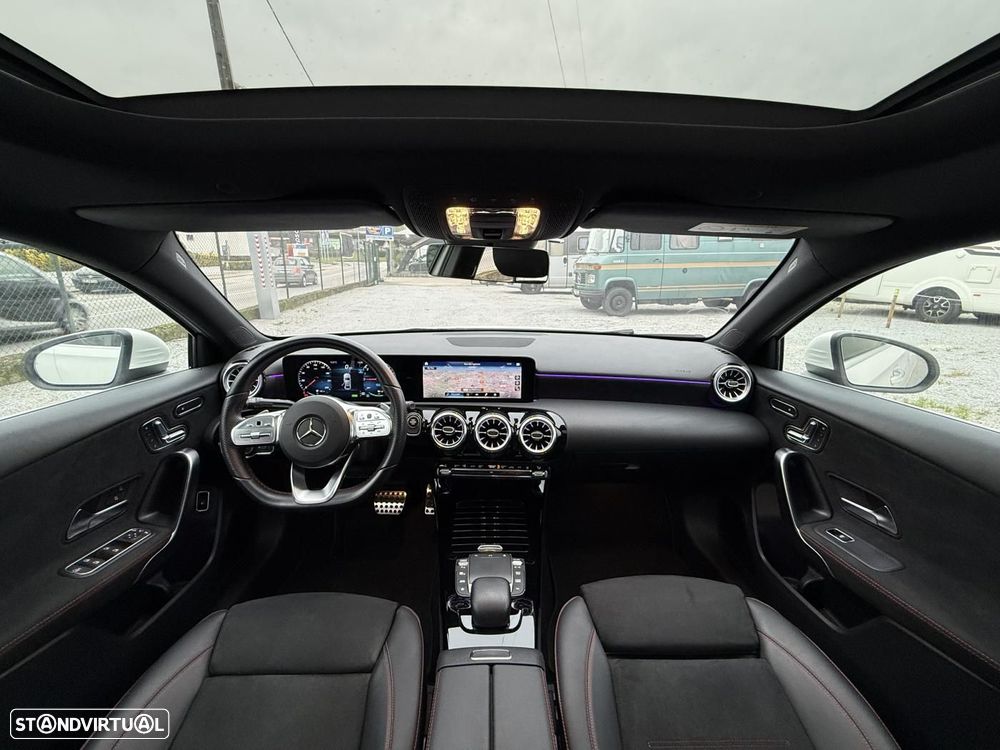 Mercedes-Benz A 250 Limousine e AMG Line - 38