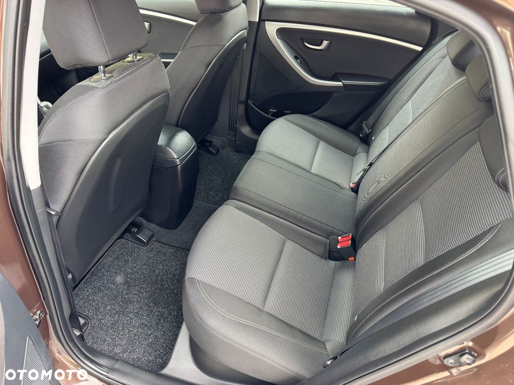 Hyundai i30 blue 1.4 Style - 25