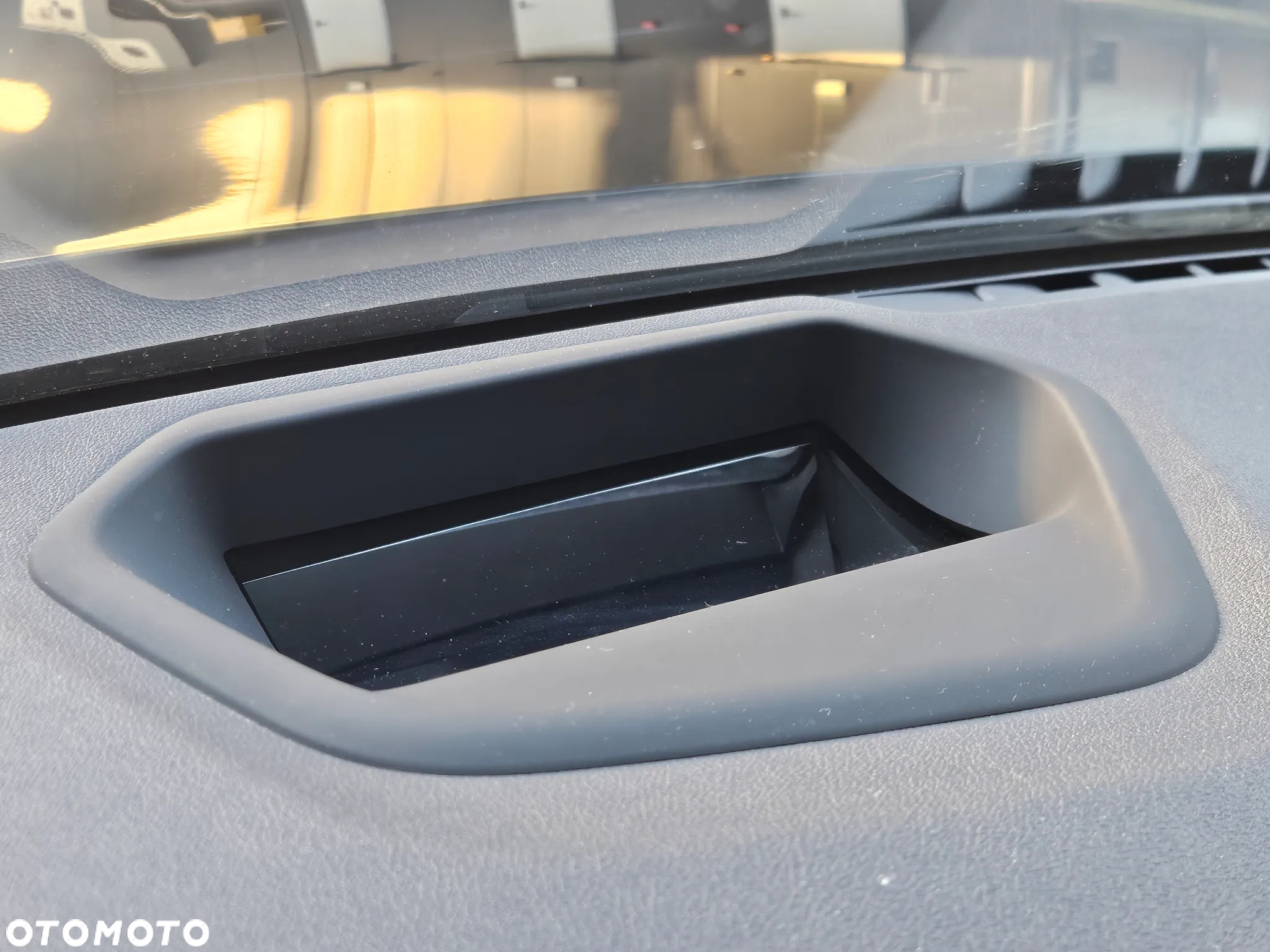 BMW Seria 5 530i GPF xDrive Luxury Line - 29