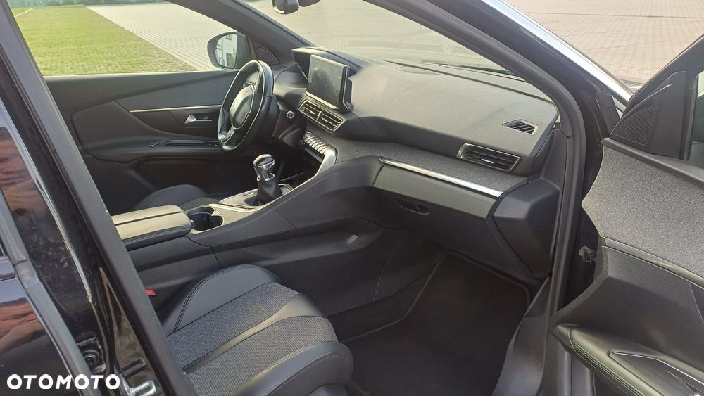 Peugeot 5008 - 11