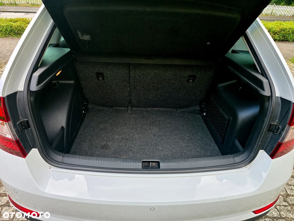Skoda RAPID 1.2 TSI Green tec Edition - 18